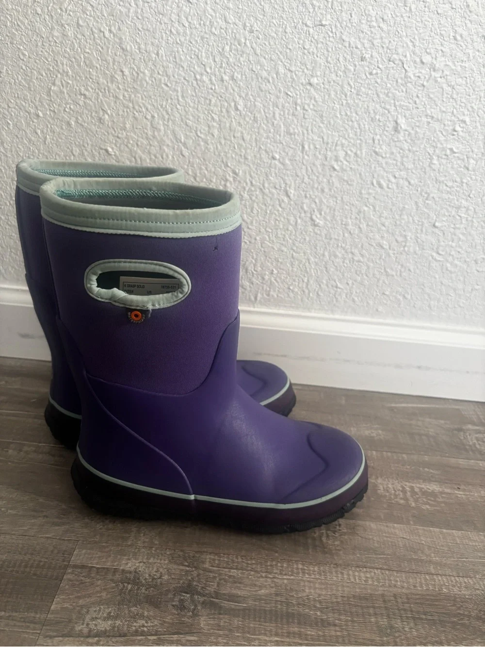 Purple BOGS waterproof rain/snow boots in youth size 2.